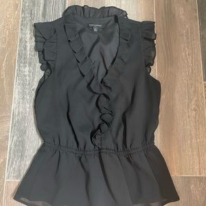 Banana Republic Ruffled Sleeveless Top. Size Small.